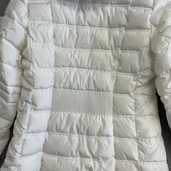 NWOT Nautica Women's M White Quilted Puffer Jacket With Faux Fur Hood - Picture 10 of 12